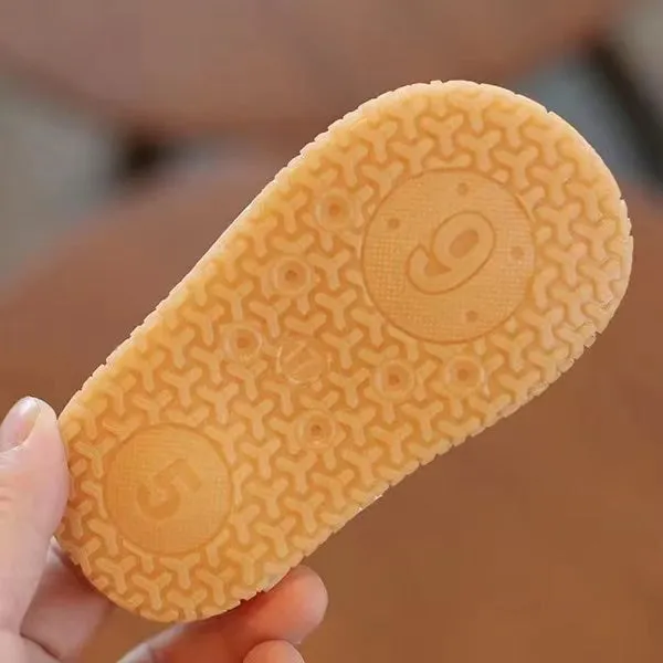 Squeaky Lion Summer Baby Sandals