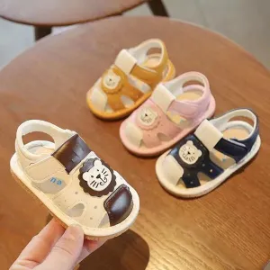 Squeaky Lion Summer Baby Sandals